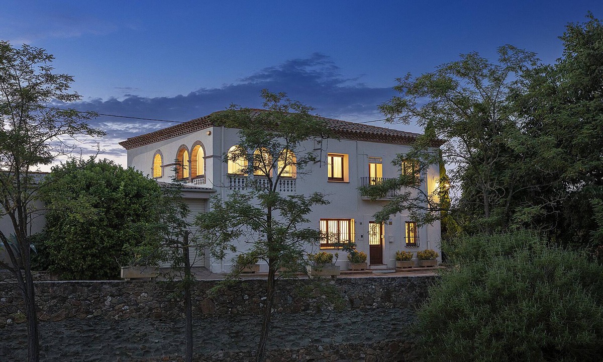 Monells House | Can Cristus a Monells , Casa Rural con Encanto Ideal Para Familias