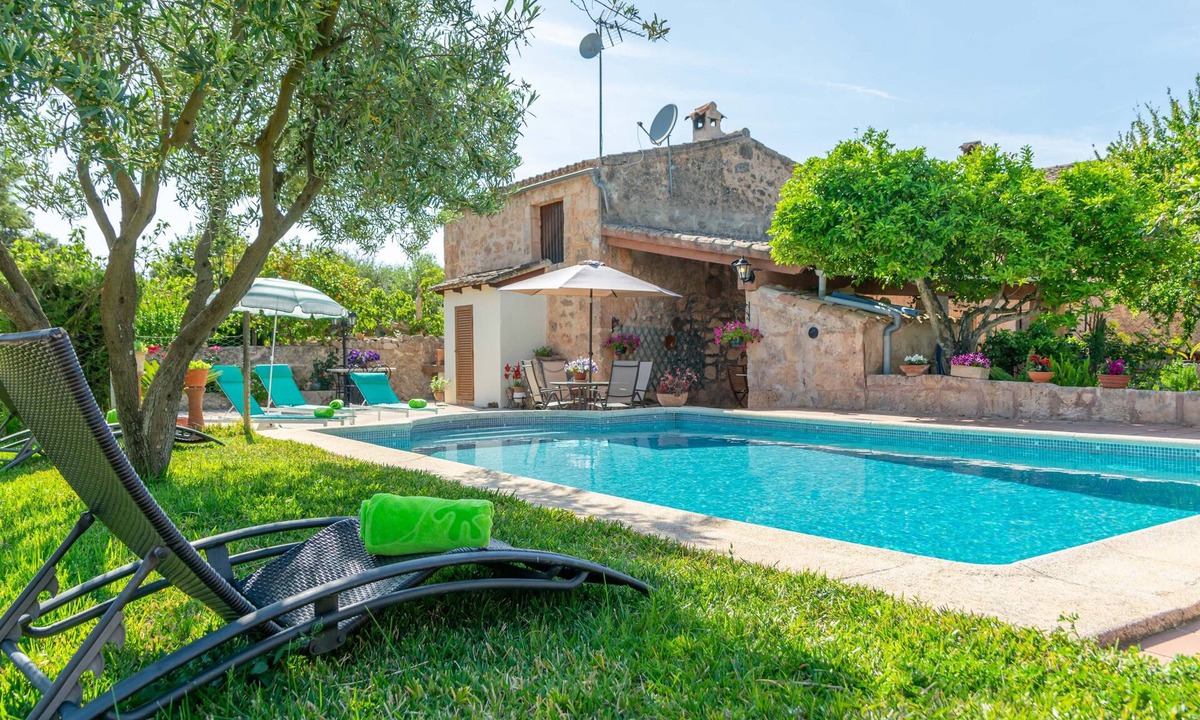 Algaida Villa | CAN FIOLET - Villa with private pool in ALGAIDA. Free WiFi