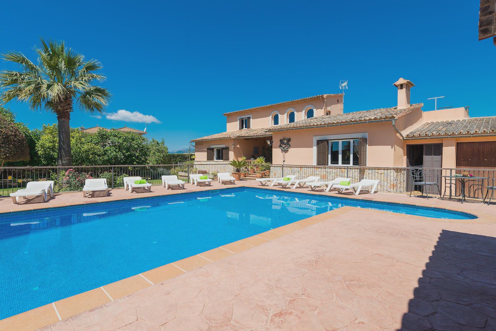 Es Garrovers Villa | Can Marçal - Four Bedroom Villa, Sleeps 8
