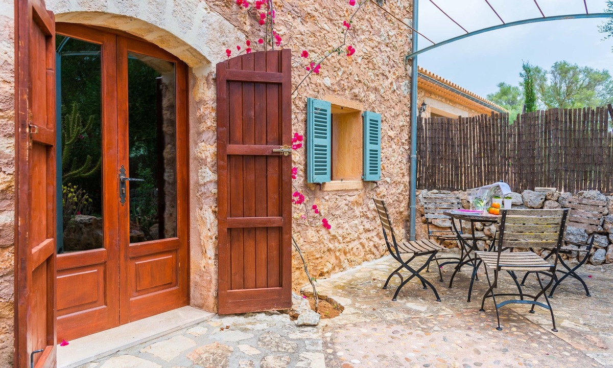 Costitx House | CAN PINA - ECO PINA - Apartment with shared pool in Costitx. Free WiFi