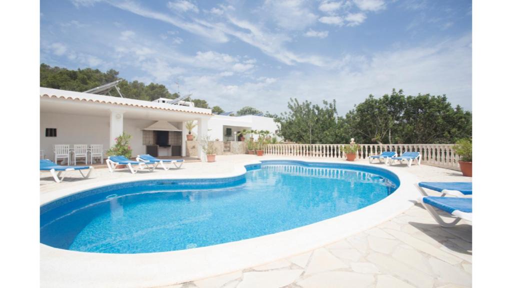 Sant Antoni de Portmany Villa | Can Tunicu has amazing sea views and is located in a quiet area near to San Antonio