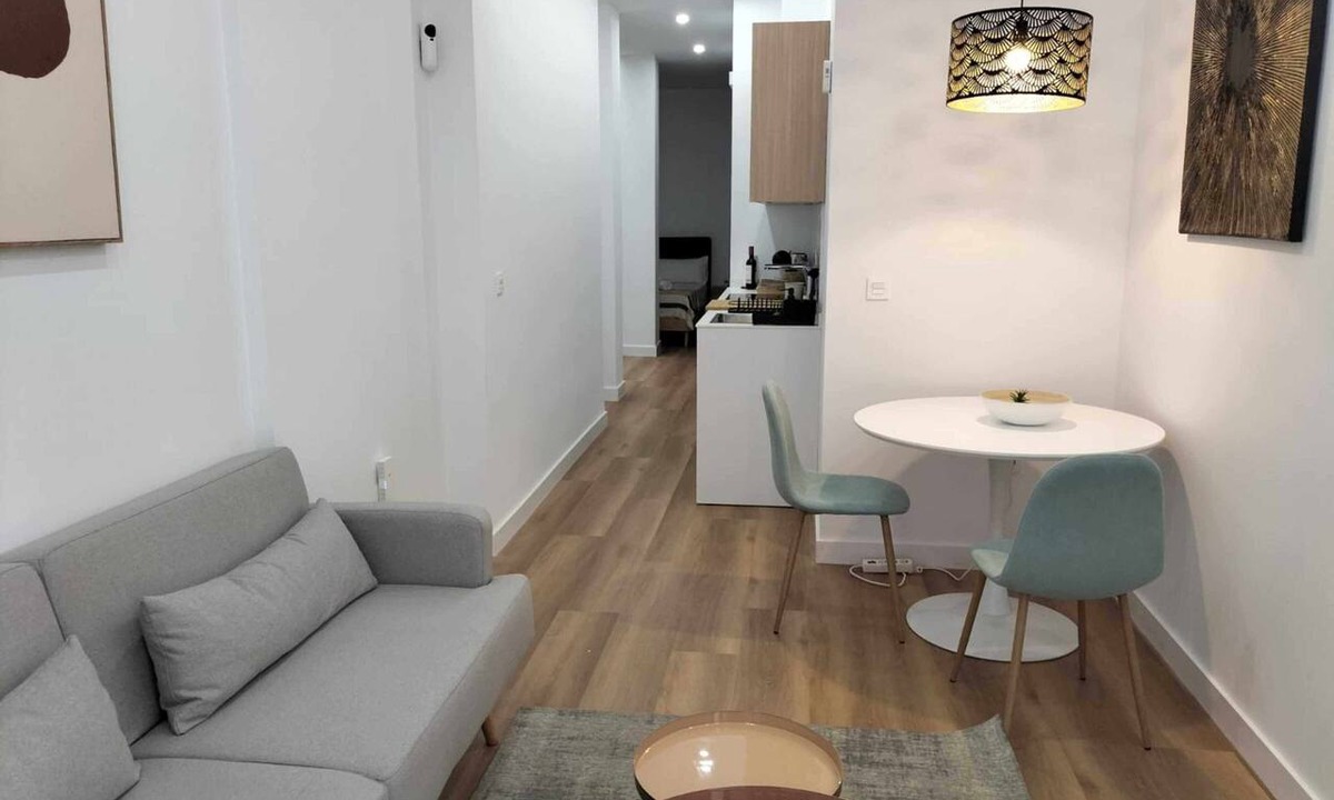 San Vicente Apartment | Carmen Street, Seville, Historic Center B2