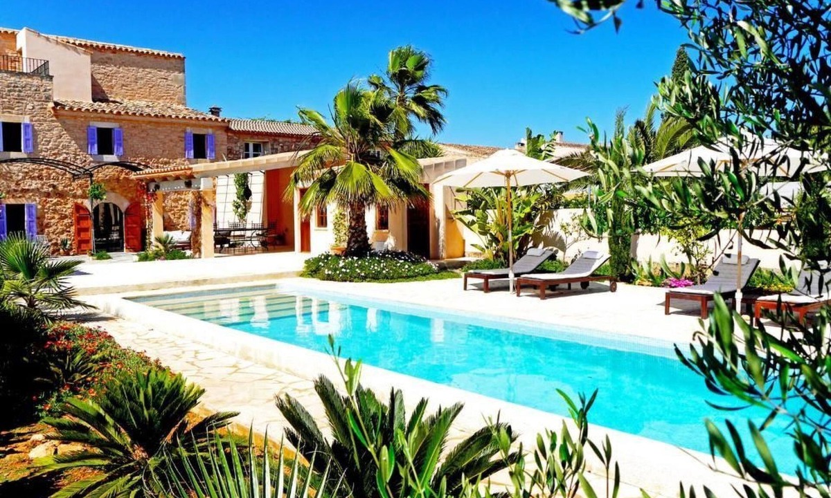 Es Llombards House | Casa 3 Leones by Interhome