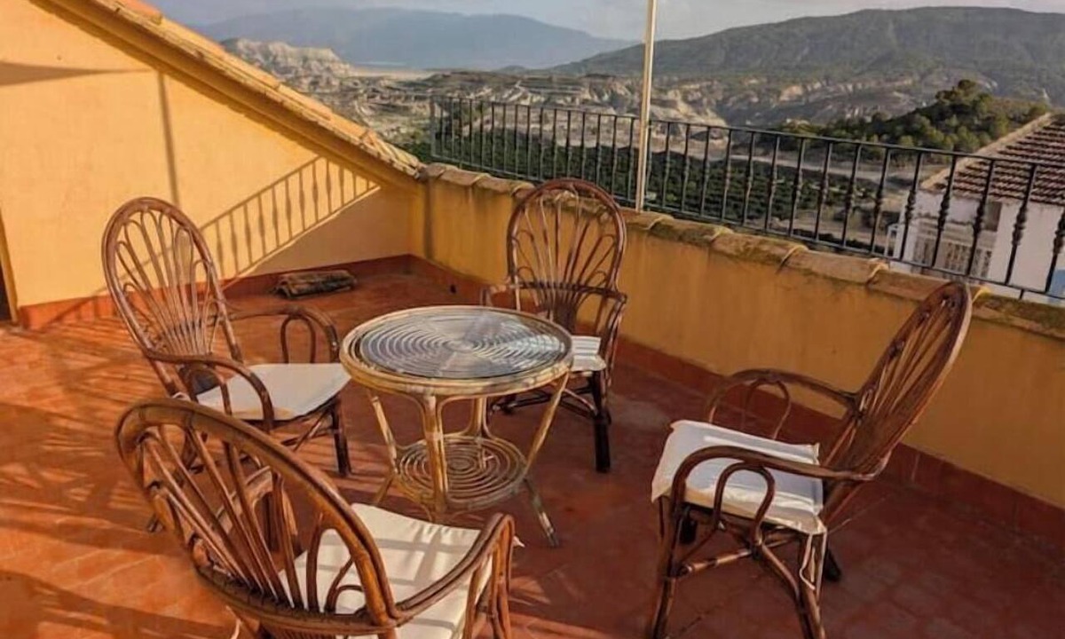 Mula House | Casa Alta 5 – A Peaceful Escape with Spectacular Mountain Views