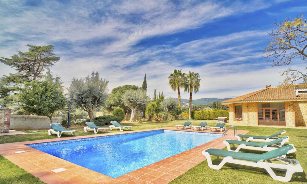 Sant Andreu de Llavaneres Villa | Casa Belle Aire - Five Bedroom Villa, Sleeps 16