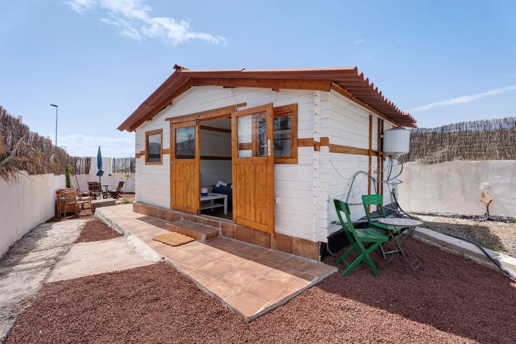 San Isidro House | Casa blanca de madera