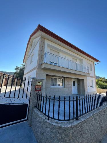 Redondela House | Casa Branca