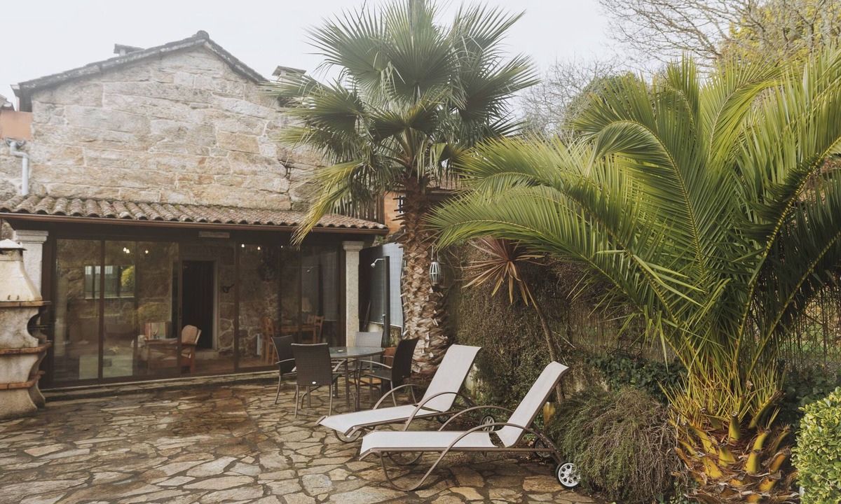 Oroso Cottage | Casa Cabo Aráns - charm in the Galician countryside, with all the comforts.