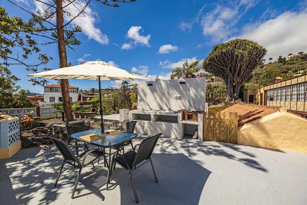 Brena Baja House | Casa con Drago Milenario