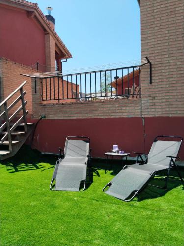 Oyon House | Casa con gran jardín y barbacoa "Los Olivos" Cerca de Logroño familias y grupos