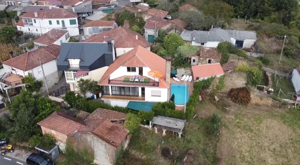 Castrelo de Mino House | Casa con Piscina en Ramiras, Ourense