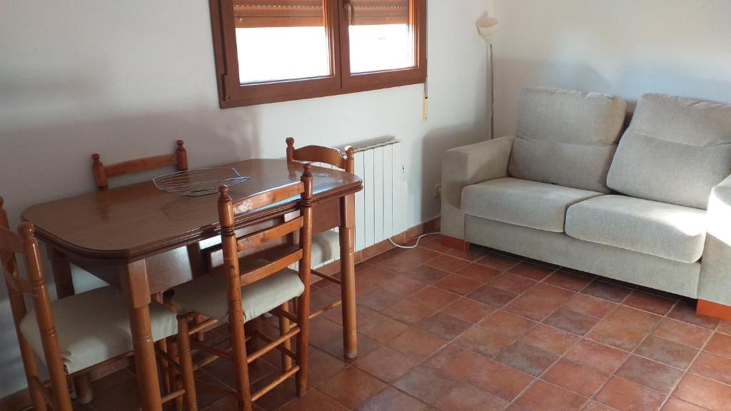 Salas Bajas House | Casa la Era