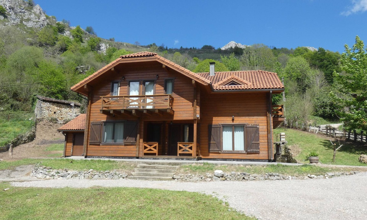 Laviana Cottage | Casa la Fomermeya - Ideal for family reunions and large groups.