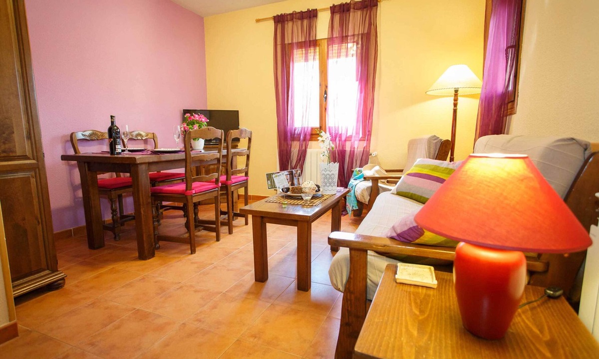 Pinuecar House | Casa Lila is a beautiful little house with two floors