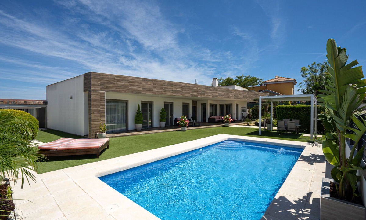 Santa Pola House | Casa Maravillosa Luxury Villa on Costa Blanca -private pool and garden