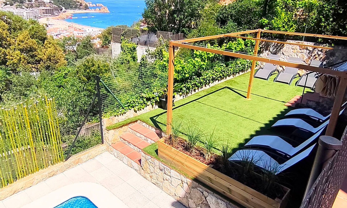 Tossa de Mar House | Casa Mirador with Sea View! Modern: 4 Bedrooms, 2.5 Bathrooms, Private Pool, Parking