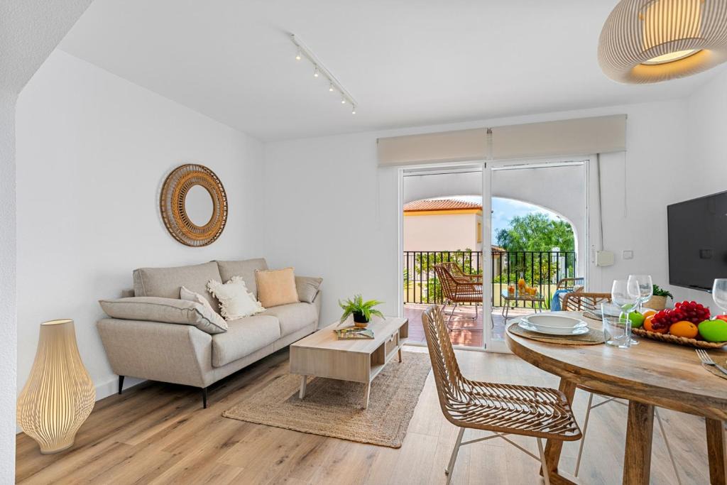 Casas de Torrat House | Casa Nue - Plusholidays