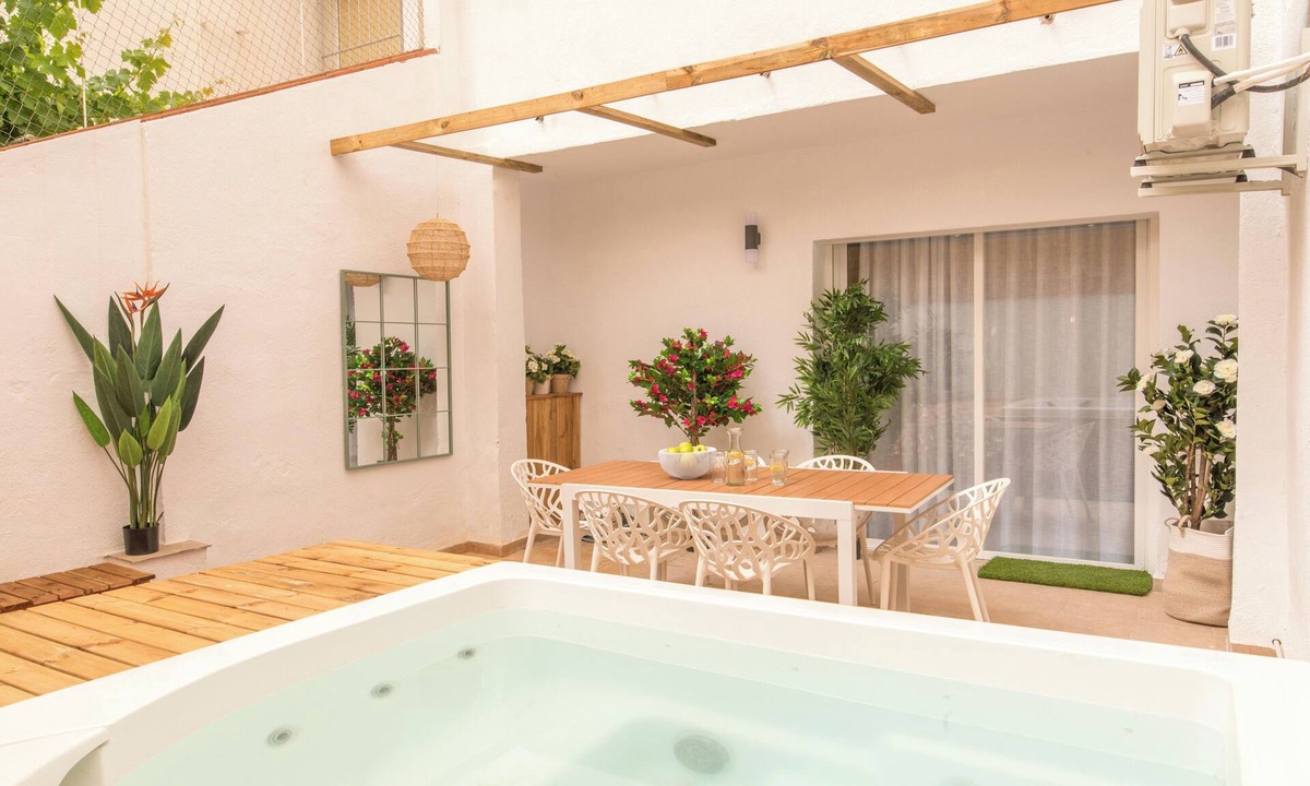 Palafolls House | Casa Para 8 Personas con Jardín a 2 Minutos de la Costa Brava! Ideal Familias!