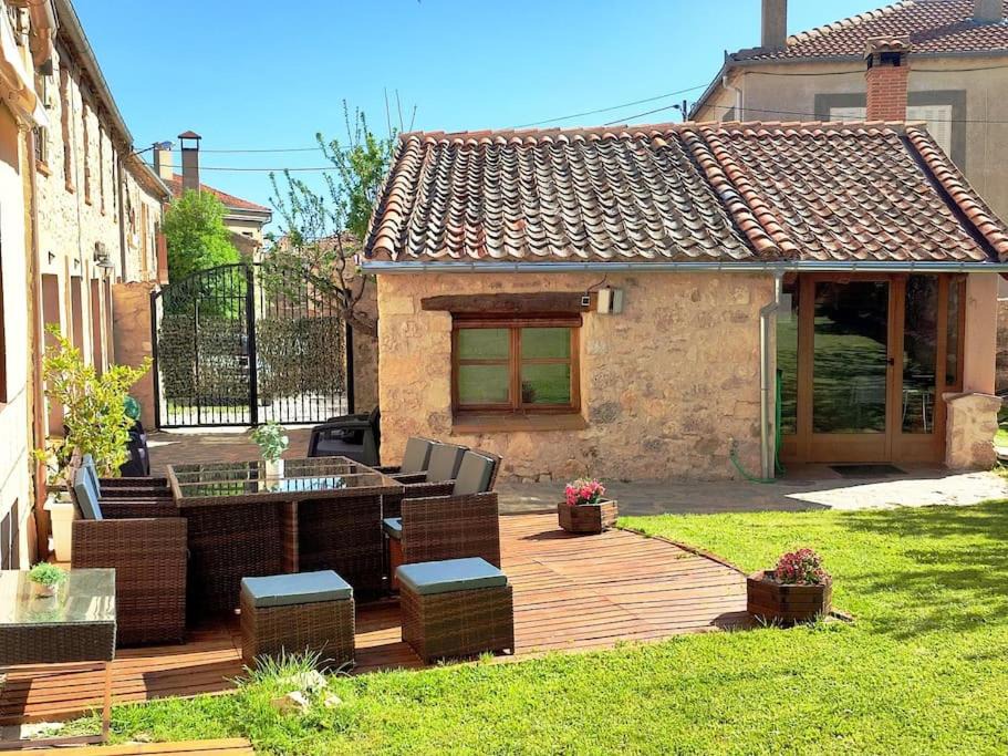La Salceda Apartment | Casa Pinines