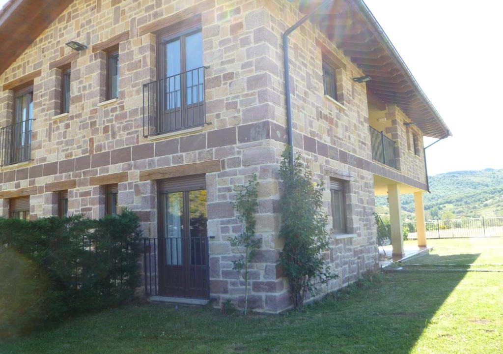 San Salvador de Cantamuda Ski Chalet | Casa rural LLOSA Planta PRIMERA y Planta BAJA
