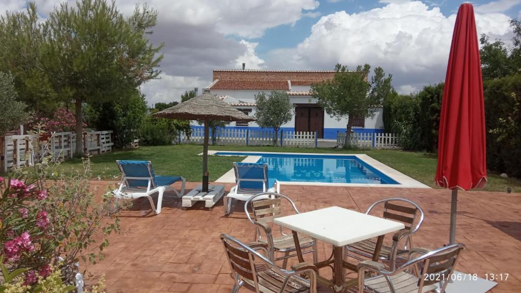 Bolanos de Calatrava House | Casa Rural con jacuzzi y pista de padel - Casa de Pacas