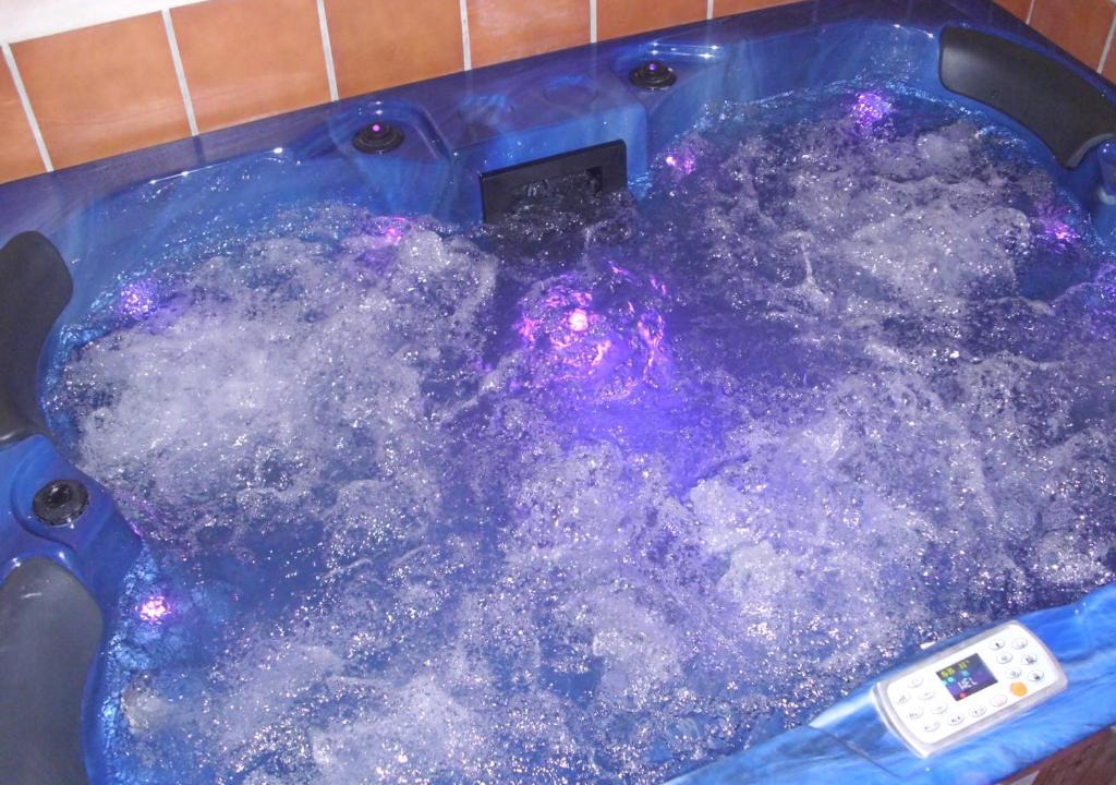 Cabanas de Polendos House | Casa Rural con Jacuzzi Taberna del Tio Pedro