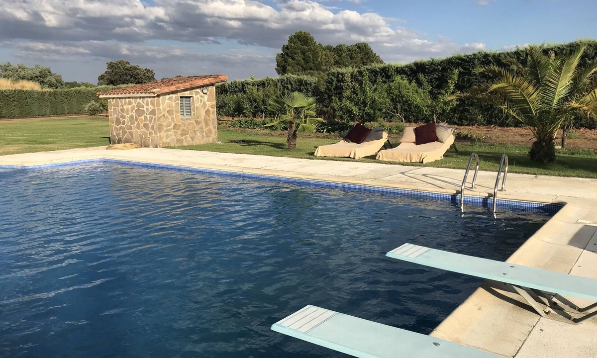 Valverde de la Vera House | Casa Rural Apayama Country House (Sleeps 15)