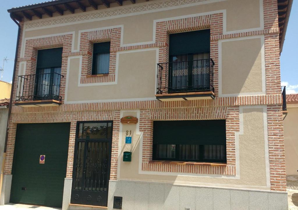 Torrecaballeros House | Casa Siete Picos