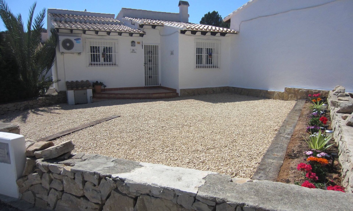 Moravit House | Casa Verano A Charming 2 bed Villa close to all amenities