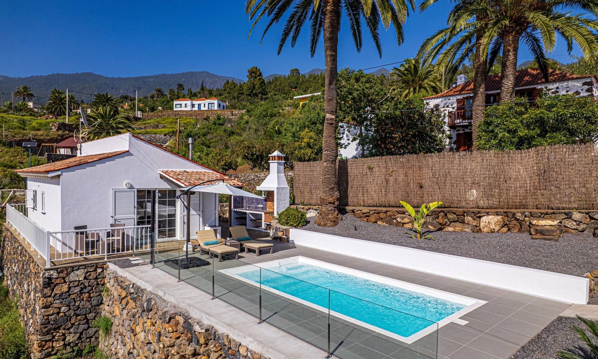 El Jesus House | Casa Yuliana: Private Heated Pool and Sea Views