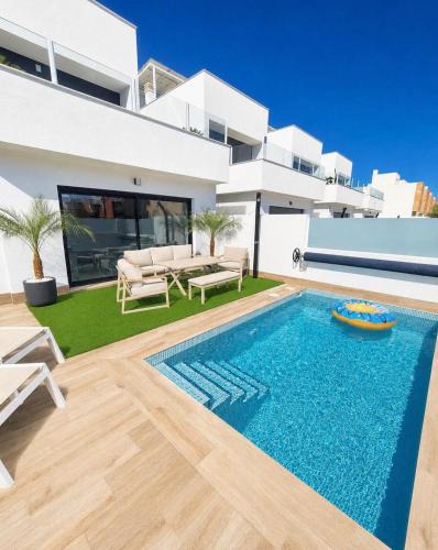 San Pedro del Pinatar Apartment | CasaBlanca- Private Heated Pool