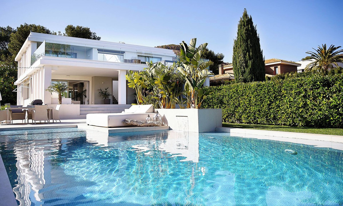 Los Monasterios Villa | CasaBlanca Villa Valencia