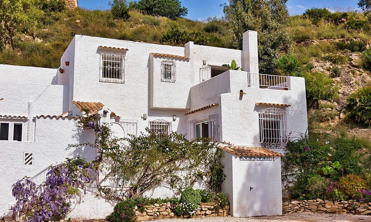 Turre House | Casas de KoKo - a terraced house in a quiet natural setting