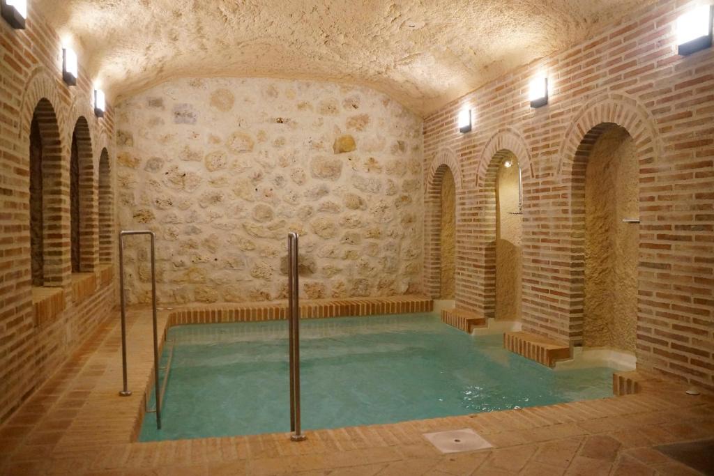 Hita House | Casas de Valois