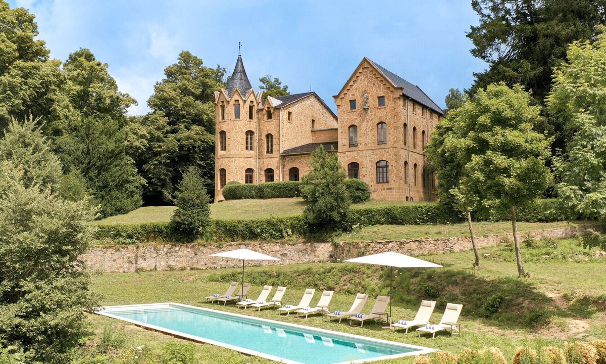 Sant Hilari Sacalm Villa | Castell de Villavecchia - Castle with pool Girona Barcelona