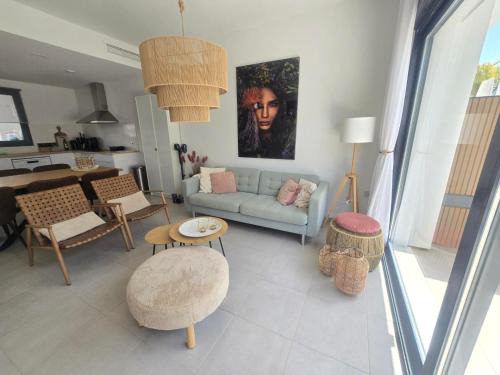 Santiago de la Ribera House | Castillo Cannenburch