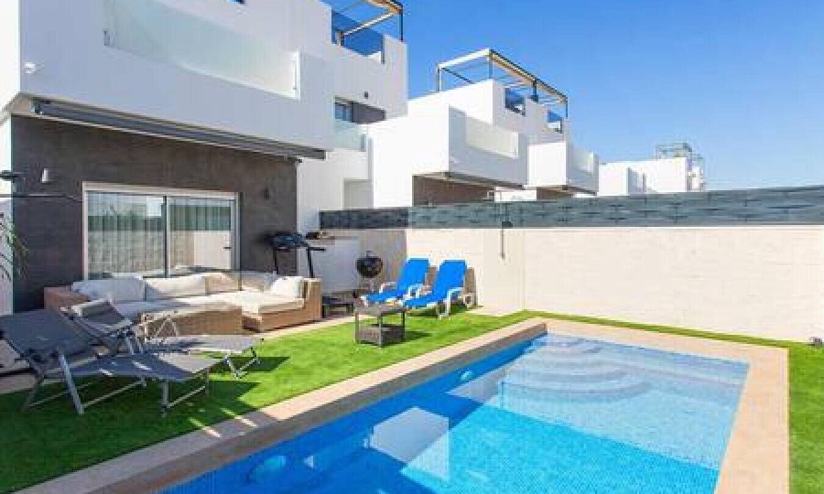 Quesada Villa | CH Villa Marabu Lagoon Doña Pepa (Ciudad Quesada)