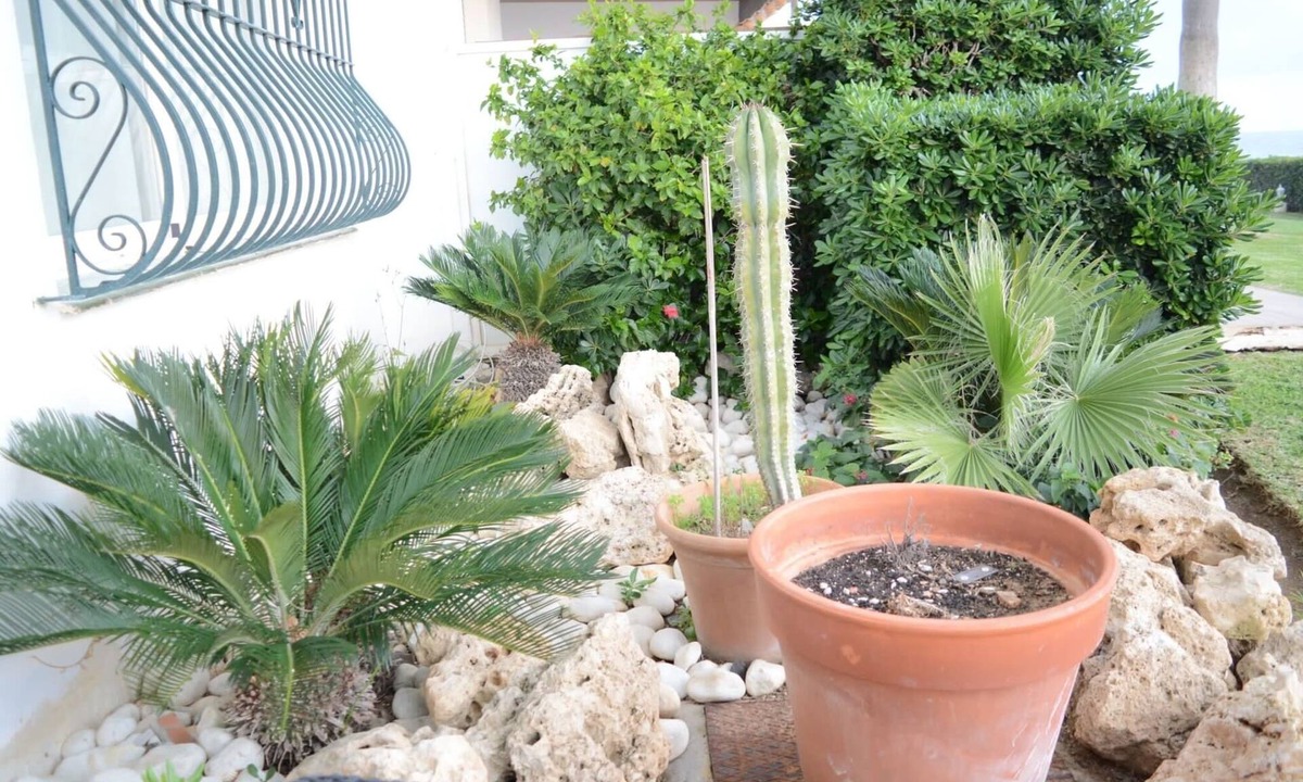 Mijas Ski Chalet | Chalet by the Sea, with private parking, common swimming pools and tennis court