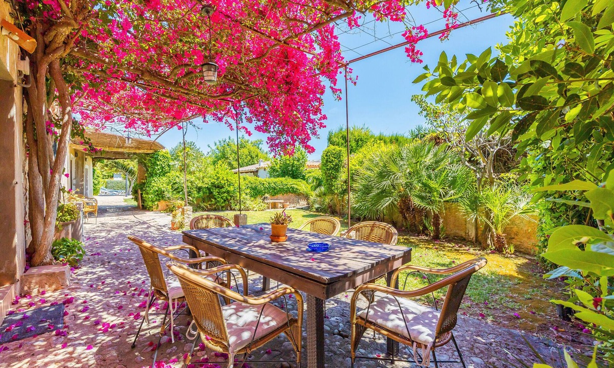 Pollensa Ski Chalet | Chalet Cana Can with Mountain View, Pool, Wi-Fi & Terrace