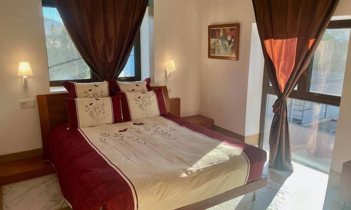 Sarinena Bed & Breakfast | Chicos de Lastanosa 5