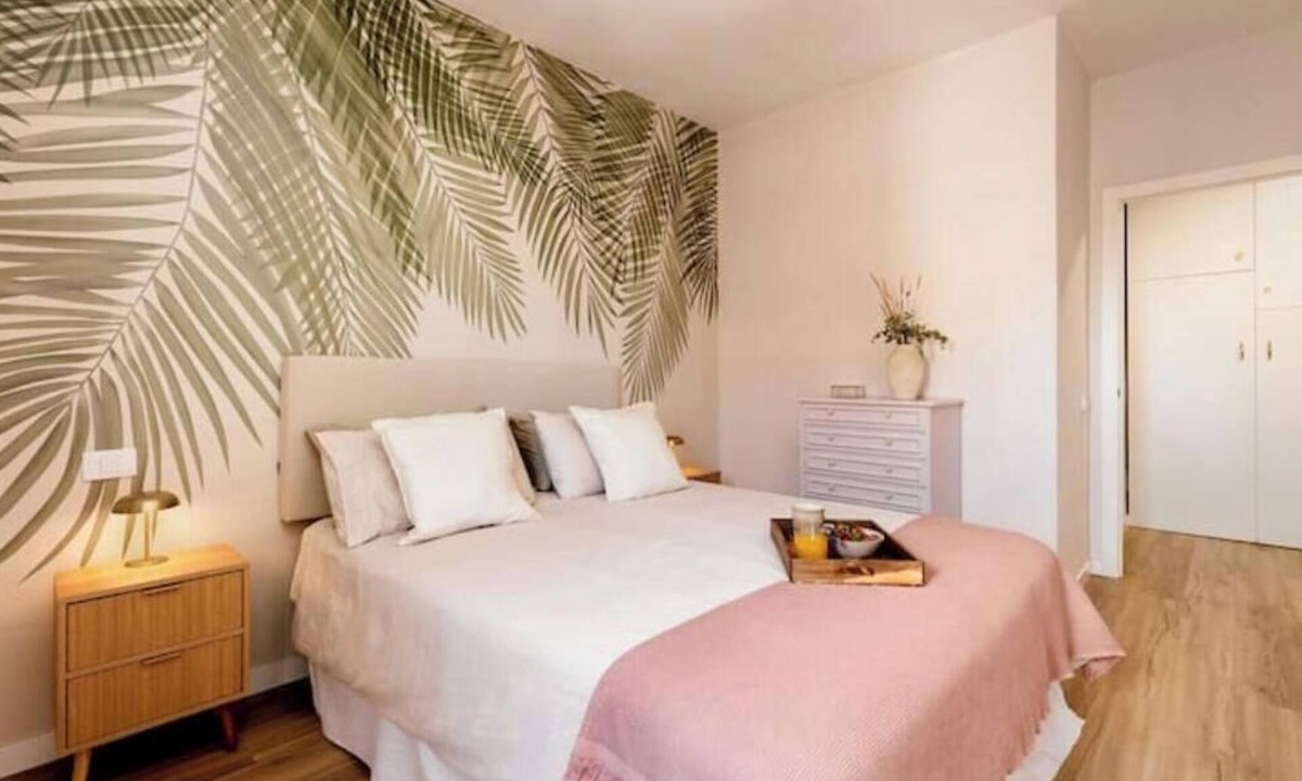 Las Palmas de Gran Canaria Condo | Comfortable 2BR | Work-Friendly | 10 min Beach | Fully Equipped