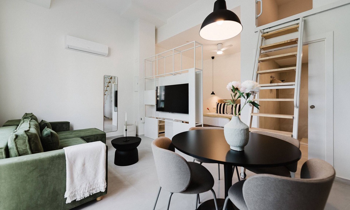 Soternes Apartment | Comfort and design facing the Turia Gardens in Valencia