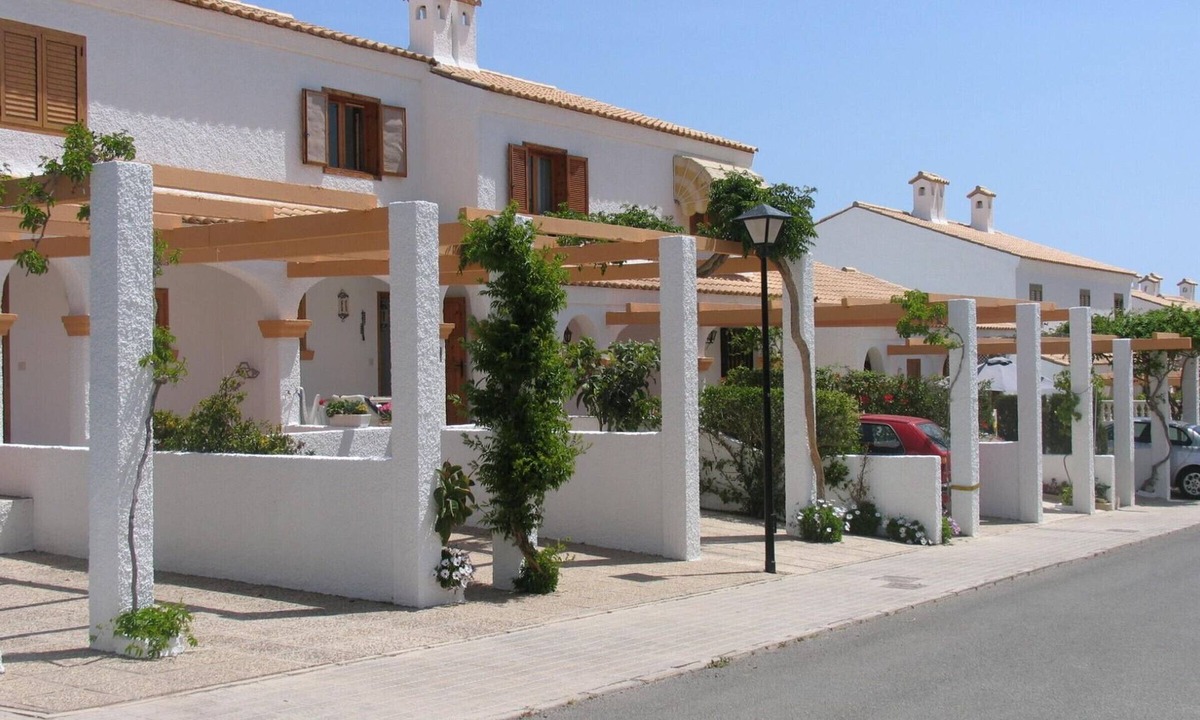 Gran Alacant House | Comfortable 2-Bedroom Bungalow in Santa Pola