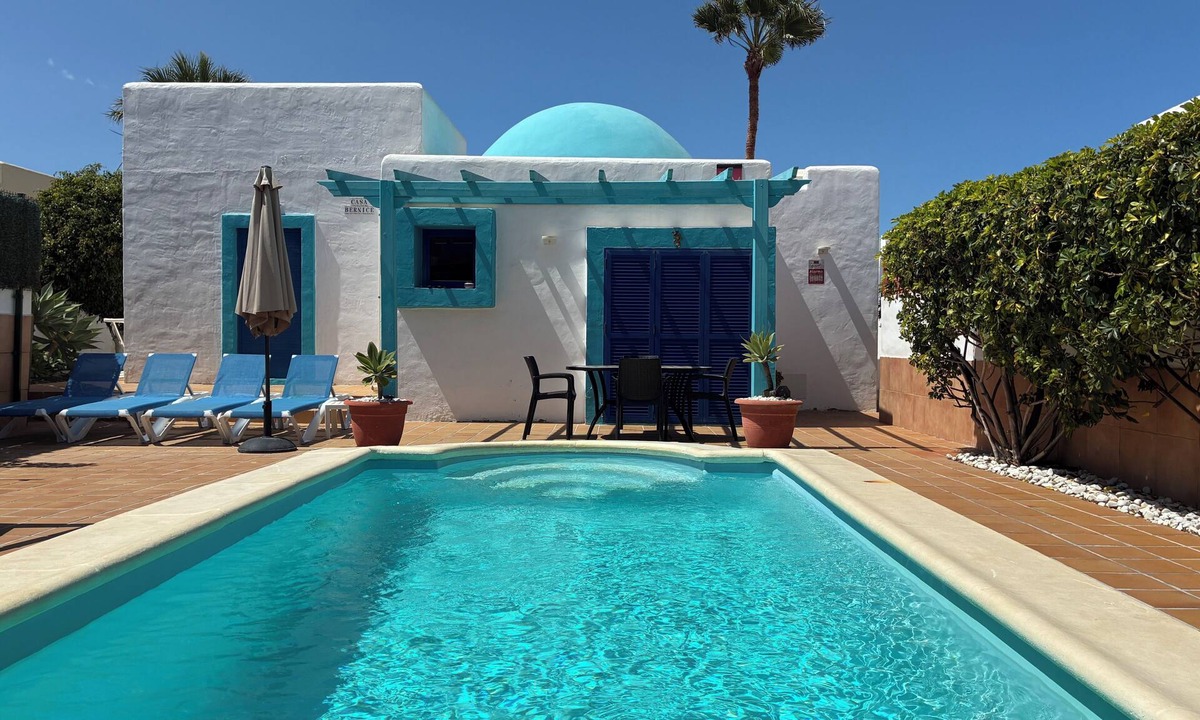Corralejo Villa | Corralejo - Private Detached 2 bed Villa with own Private Pool with BBQ area