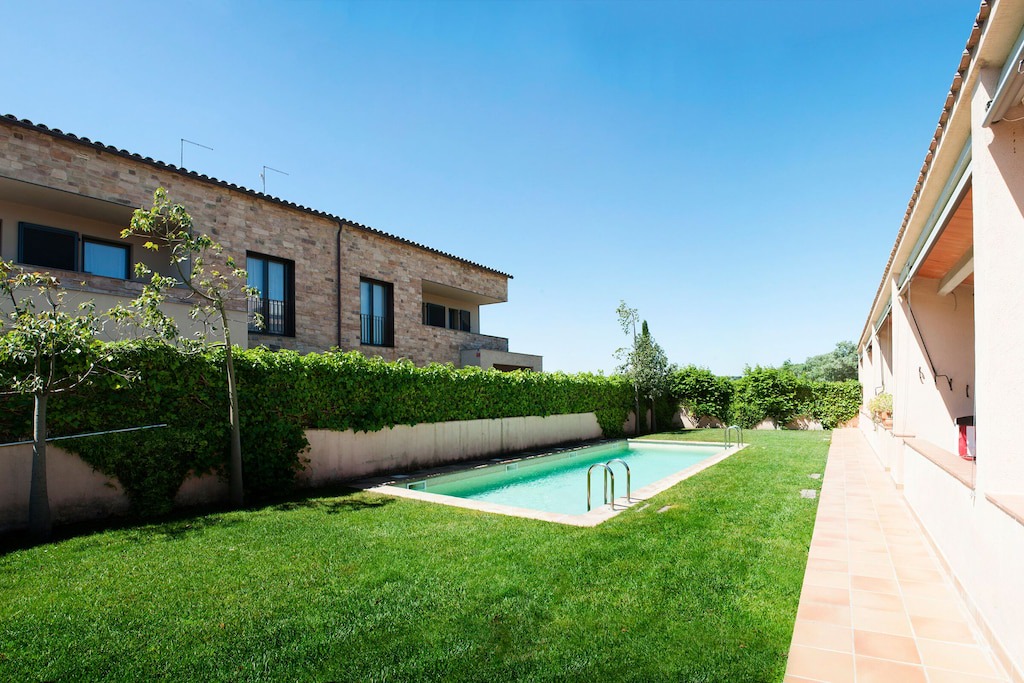 Costa Brava Parlava | Parlava