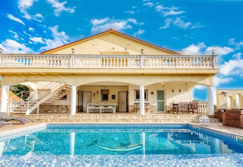 Condado del Jaruco Villa | Costacabana - Villa Madonna