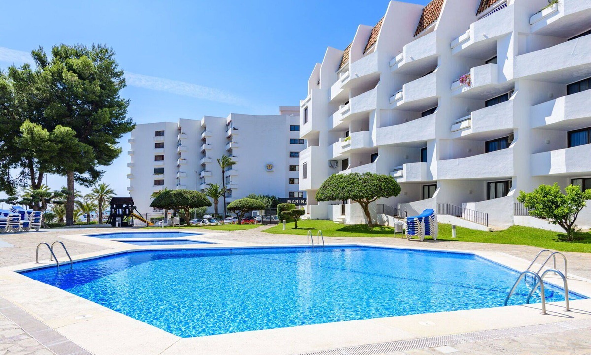 Alcossebre Apartment | Cosy apartment for 3 guests with pool, terrace and pets allowed