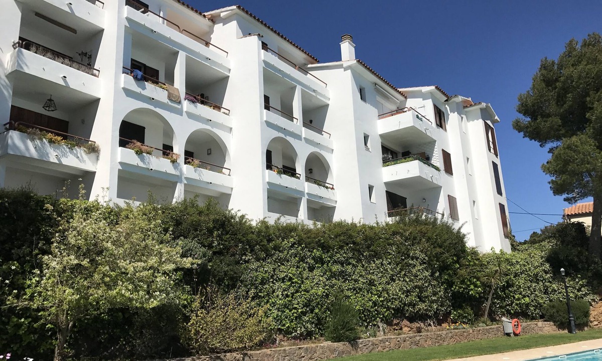 Aiguablava Apartment | Cosy apartment with large pool and a marvellous view to the sea