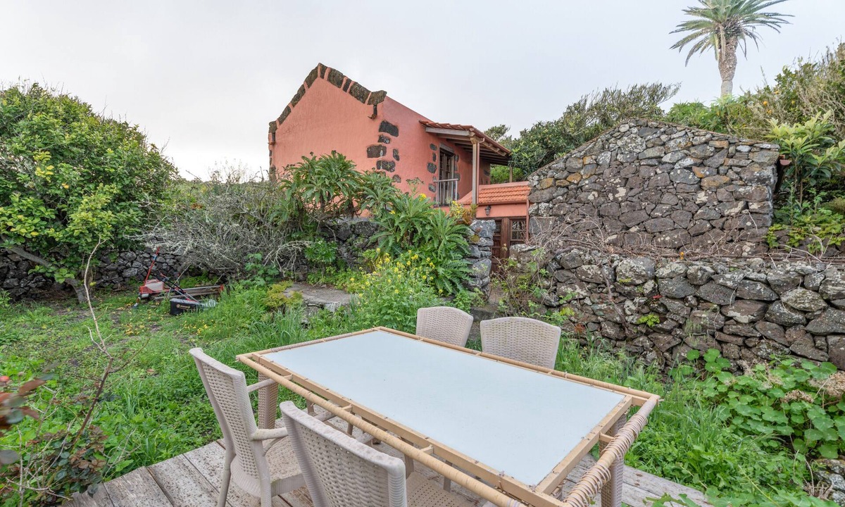 Guarazoca House | Country House 'Gran Drago' with Sea View, Wi-Fi and Air Conditioning