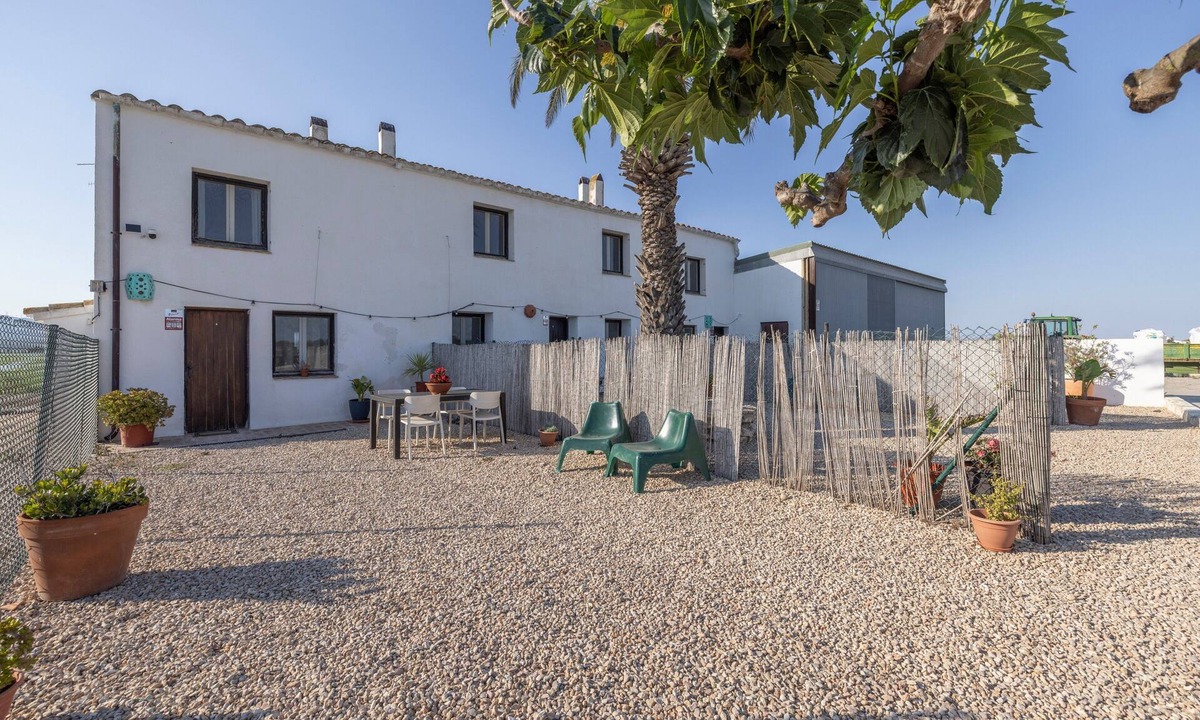 Deltebre House | Country House 'Marisma' with Shared Pool, Wi-Fi and Air Conditioning